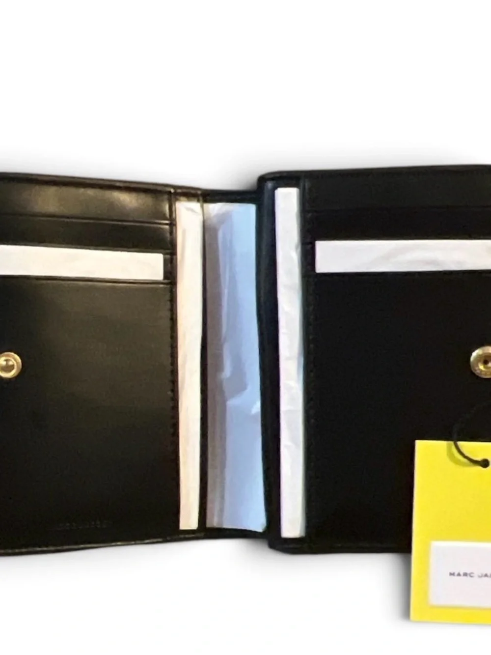 Marc Jacobs compact leather